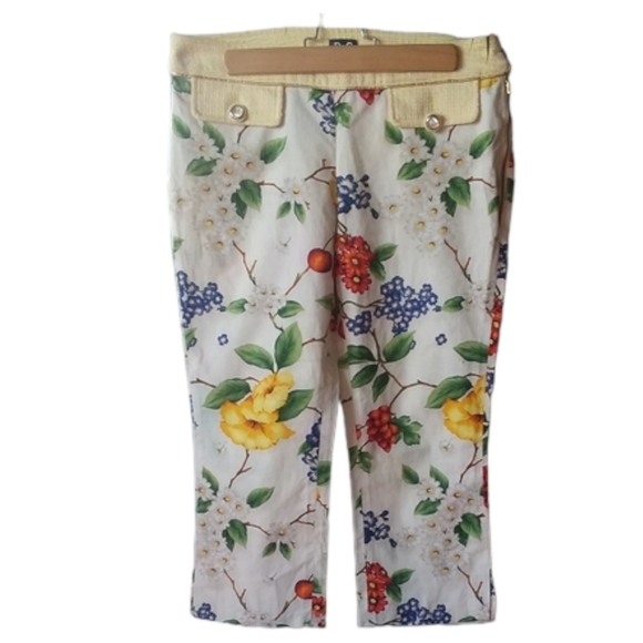 Dolce & Gabbana Pants - Vintage Dolce and Gabbana Floral Capris with Gold details